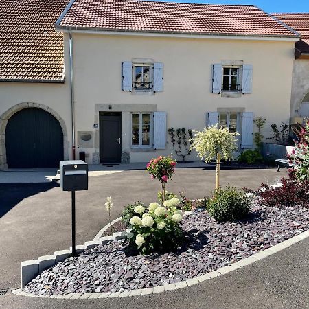 Chez La Rose Luxueuse Cottage Avec Jacuzzi Rouvres-la-Chétive Dış mekan fotoğraf