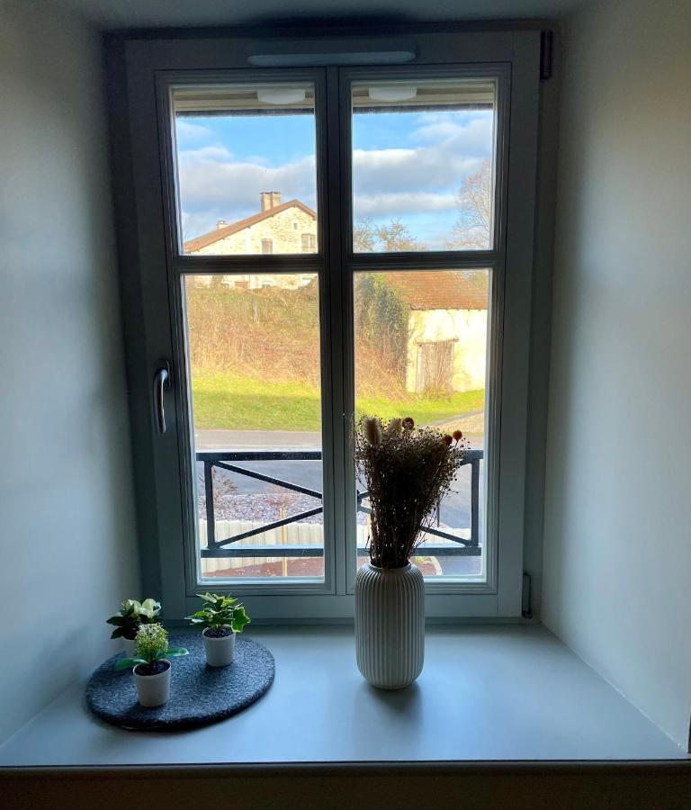 Chez La Rose Luxueuse Cottage Avec Jacuzzi Rouvres-la-Chétive Dış mekan fotoğraf