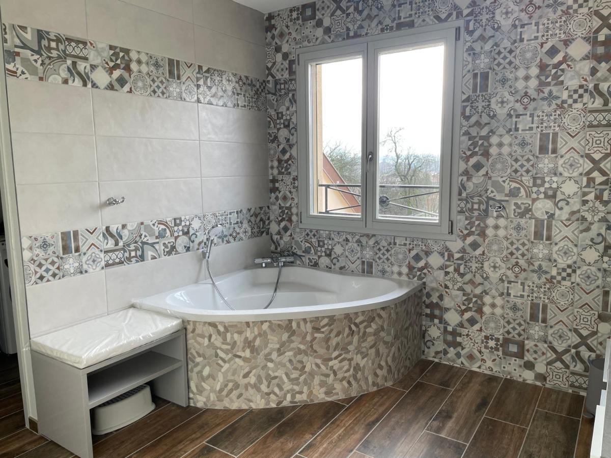 Chez La Rose Luxueuse Cottage Avec Jacuzzi Rouvres-la-Chétive Dış mekan fotoğraf
