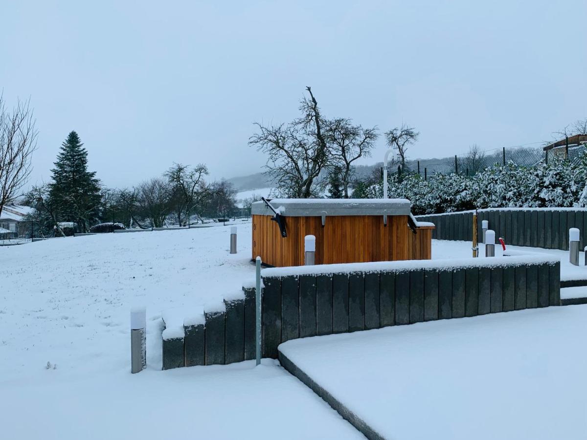 Chez La Rose Luxueuse Cottage Avec Jacuzzi Rouvres-la-Chétive Dış mekan fotoğraf