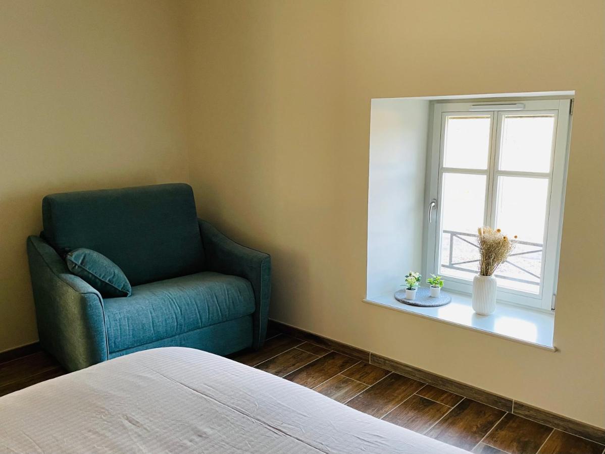 Chez La Rose Luxueuse Cottage Avec Jacuzzi Rouvres-la-Chétive Dış mekan fotoğraf